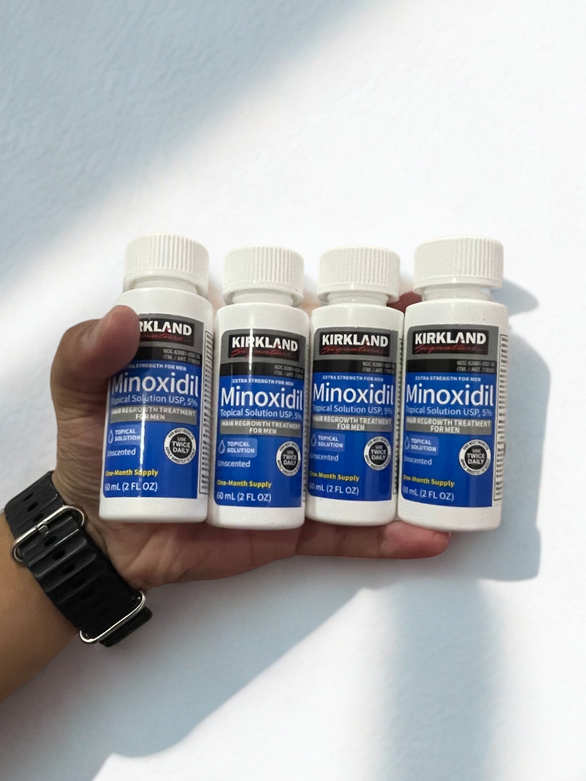 Minoxidil Kirkland 5% - 4 Frascos + Conta Gotas